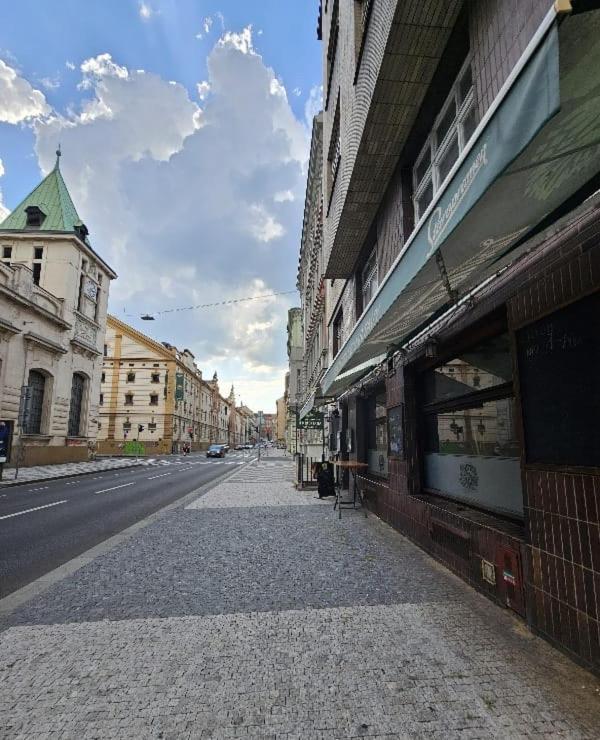 Cozy Homestay At Andel Praga Zewnętrze zdjęcie