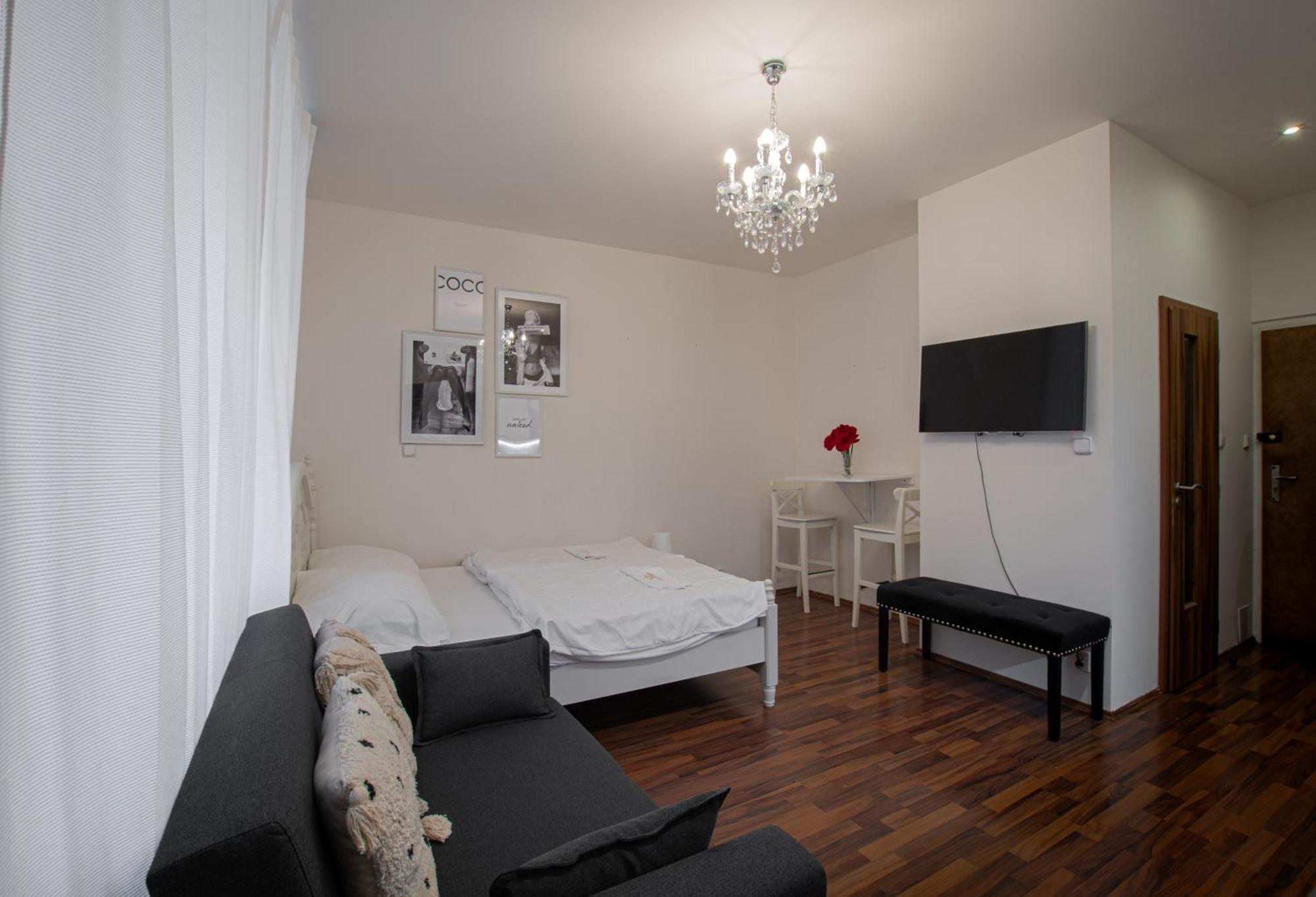 Cozy Homestay At Andel Praga Zewnętrze zdjęcie