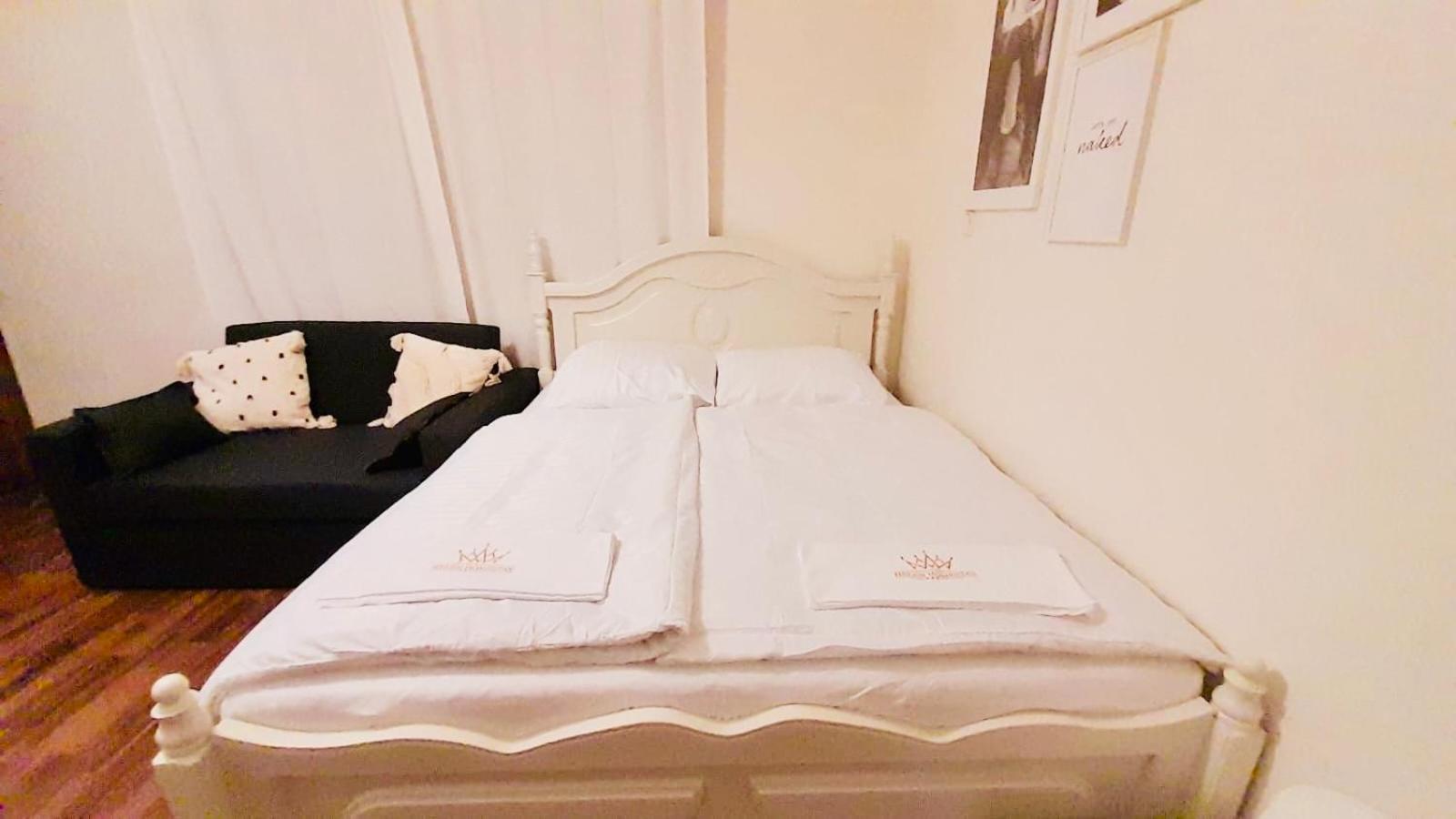 Cozy Homestay At Andel Praga Zewnętrze zdjęcie